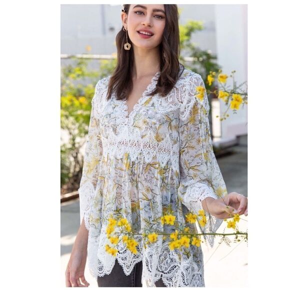 YELLOW floral printed woven tunic with lace trim - Picture 9 of 13